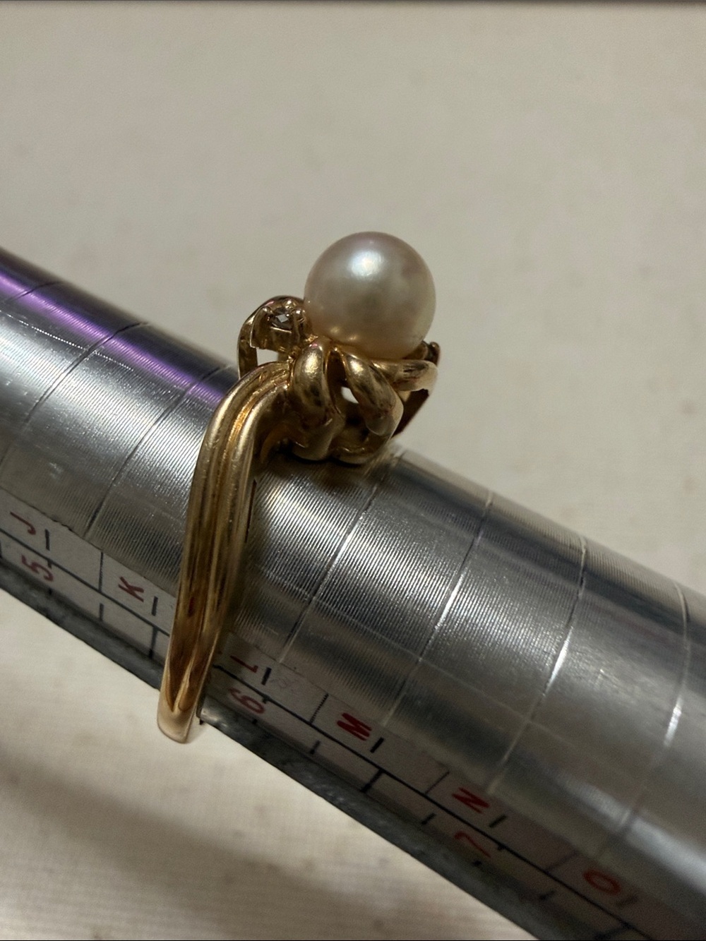 Stunning 14K Gold Swirl Ring W/Pearl & Diamond size 6 - Picture 4 of 17